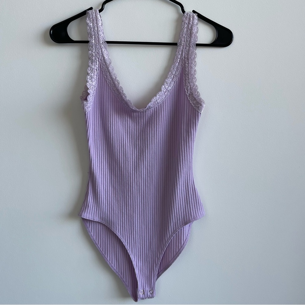 Forever 21 Lilac Lavender lace bodysuit size S